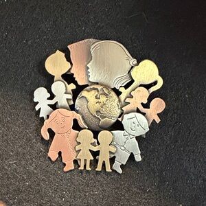 Multicolor World Children Brooch
